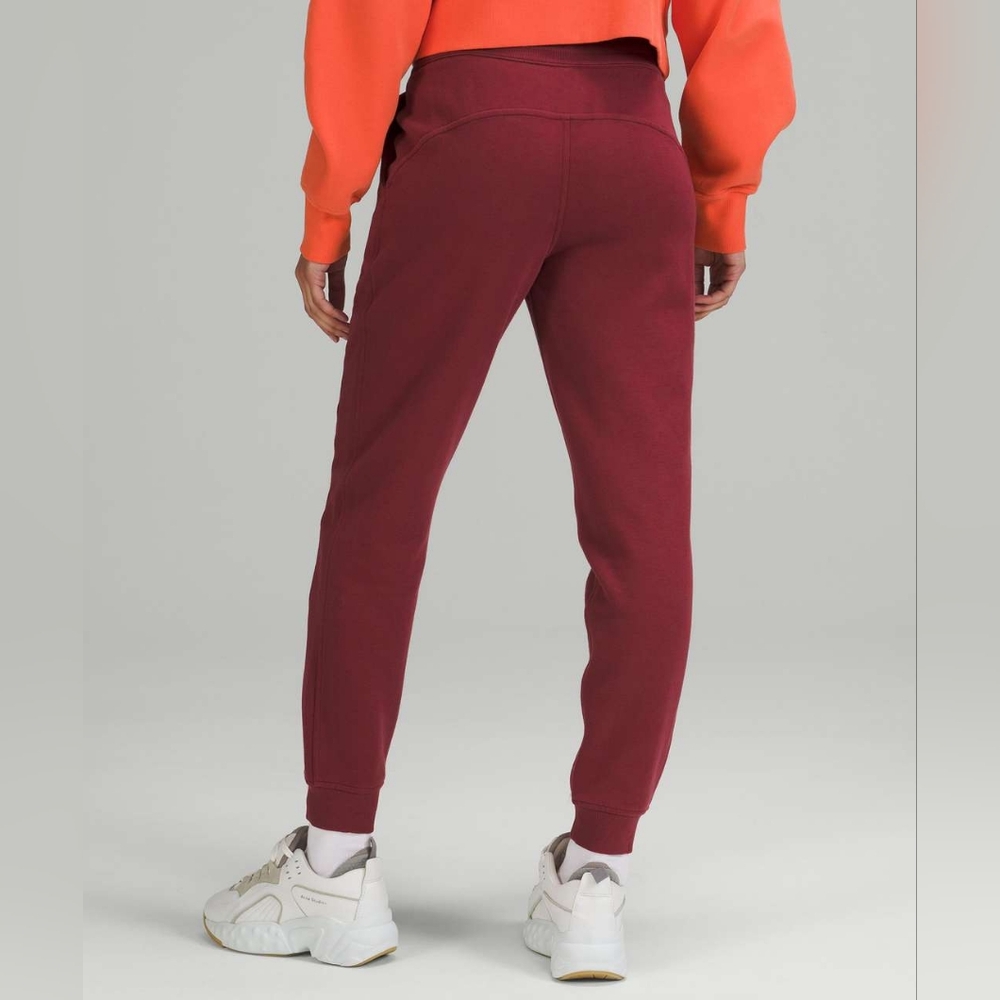 Lululemon Scuba High-Rise Jogger Mulled Wine